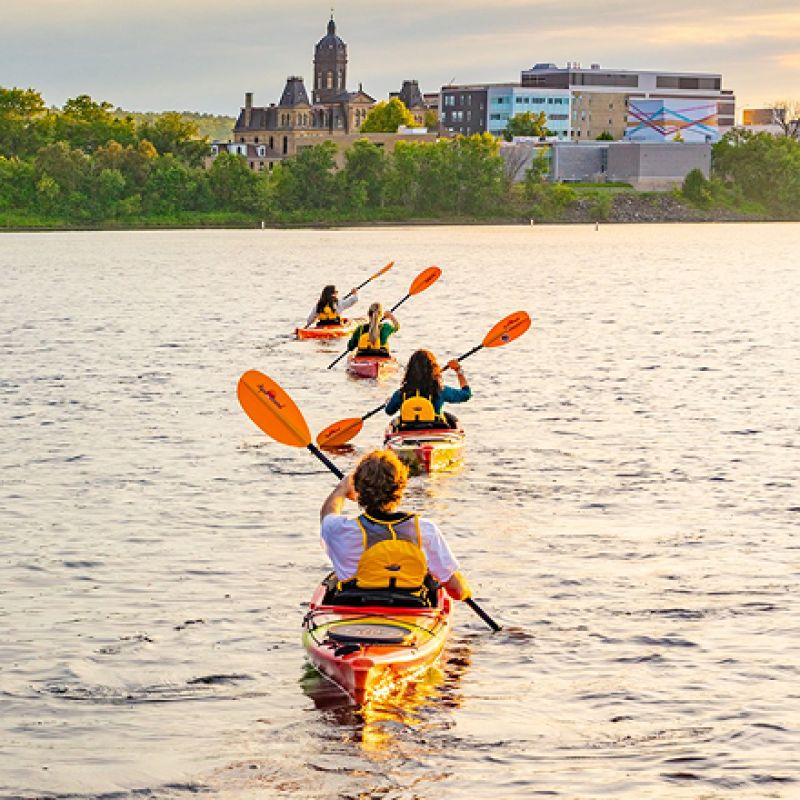 people kayaking
